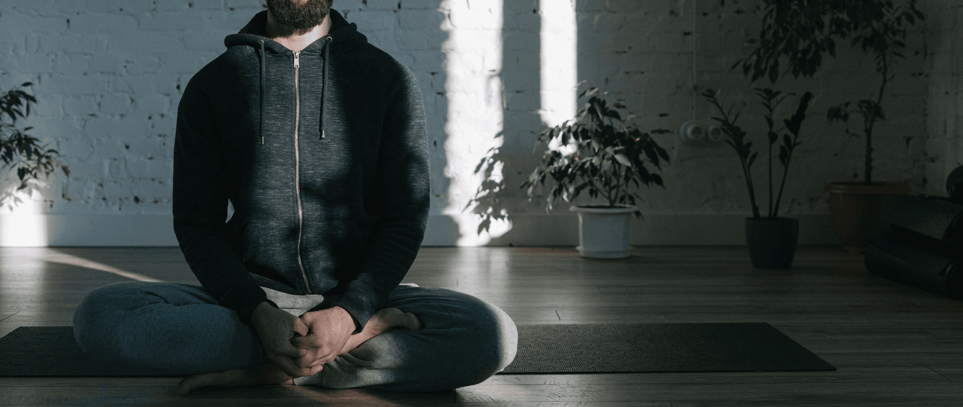 Joaquín Adi meditando